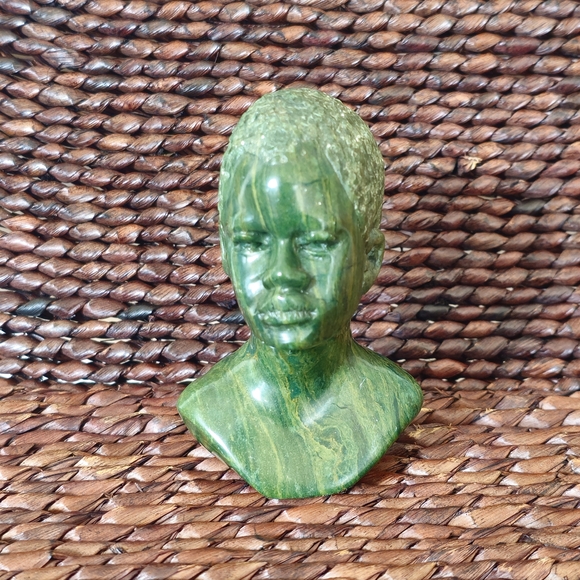 VTG African Art Verdite Green Stone Hand-carved Sculpture Bust ByP.Kuldenga